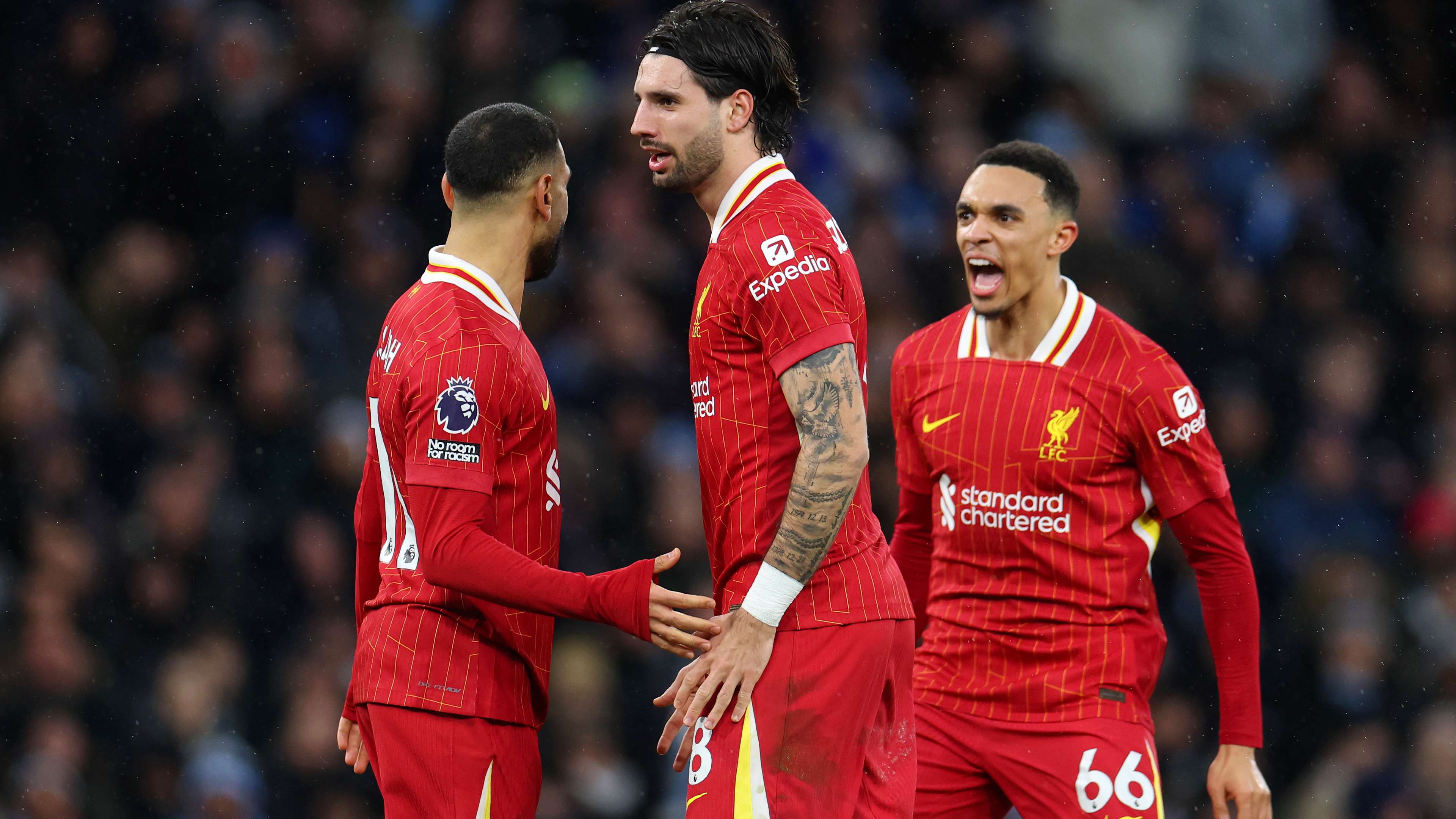 麦迪逊女友泳装照惊艳亮相，粉丝直呼：辣妈魅力挡不住！