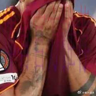 记者:罗马评估迪巴拉续约,任何报价都会远低于现有800万年薪 记者:罗马评估迪巴拉续约,任何报价都会远低于现有800万年薪