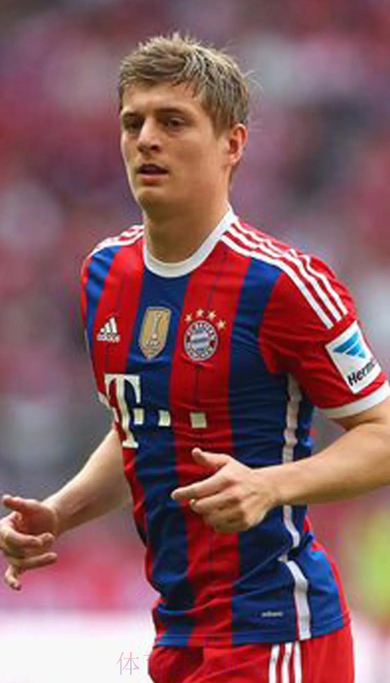 经纪人:拜仁只给克罗斯650万欧年薪 最终决定离队